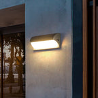 Modern Minimalist LED Waterproof Wall Light for Outdoor Villa Courtyard Balcony
